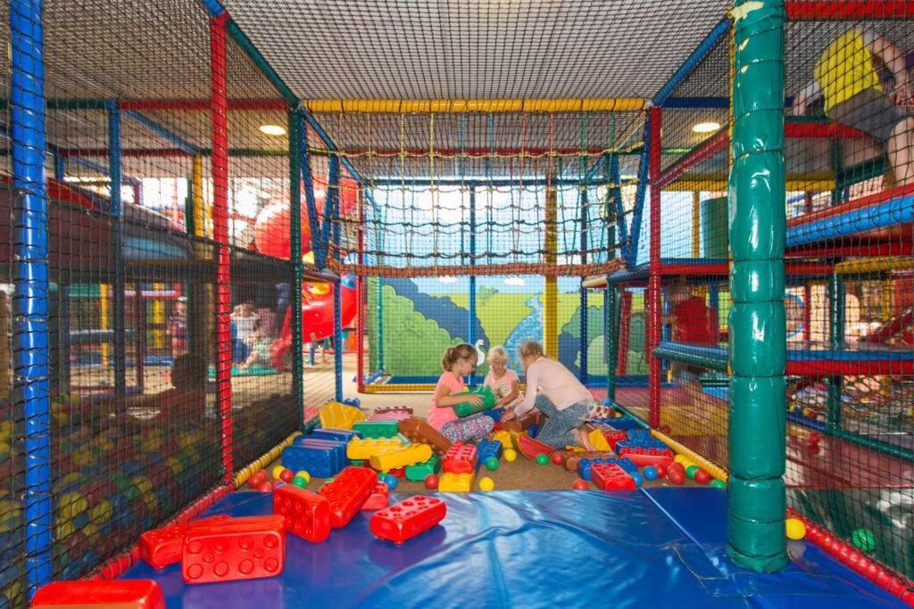 박케빈 4-6 Persoons Vakantiewoning Met Eigen Tuin 빌라 외부 사진